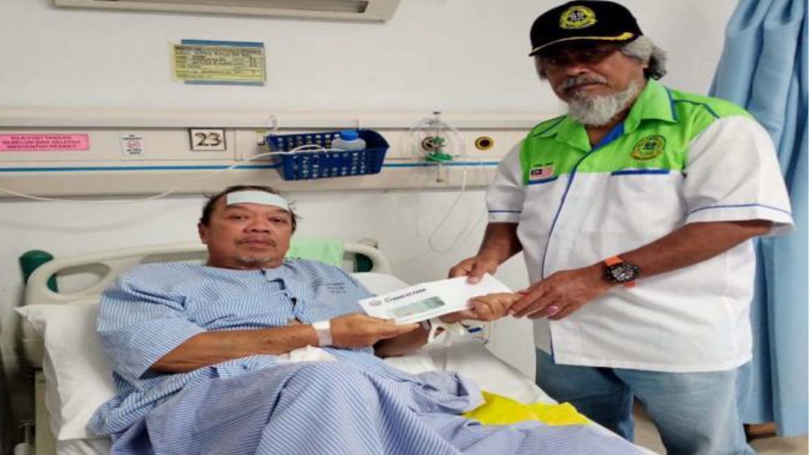 SUMBANGAN KEBAJIKAN MOHD AMIN BIN OMAR DI HOSPITAL OLEH AJK SELANGOR