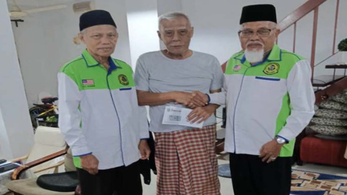 SUMBNGAN KEBAJIKAN ZULKEFLI BIN IDRIS DI RUMAHNYA DI KL OLEH AJK PUSAT