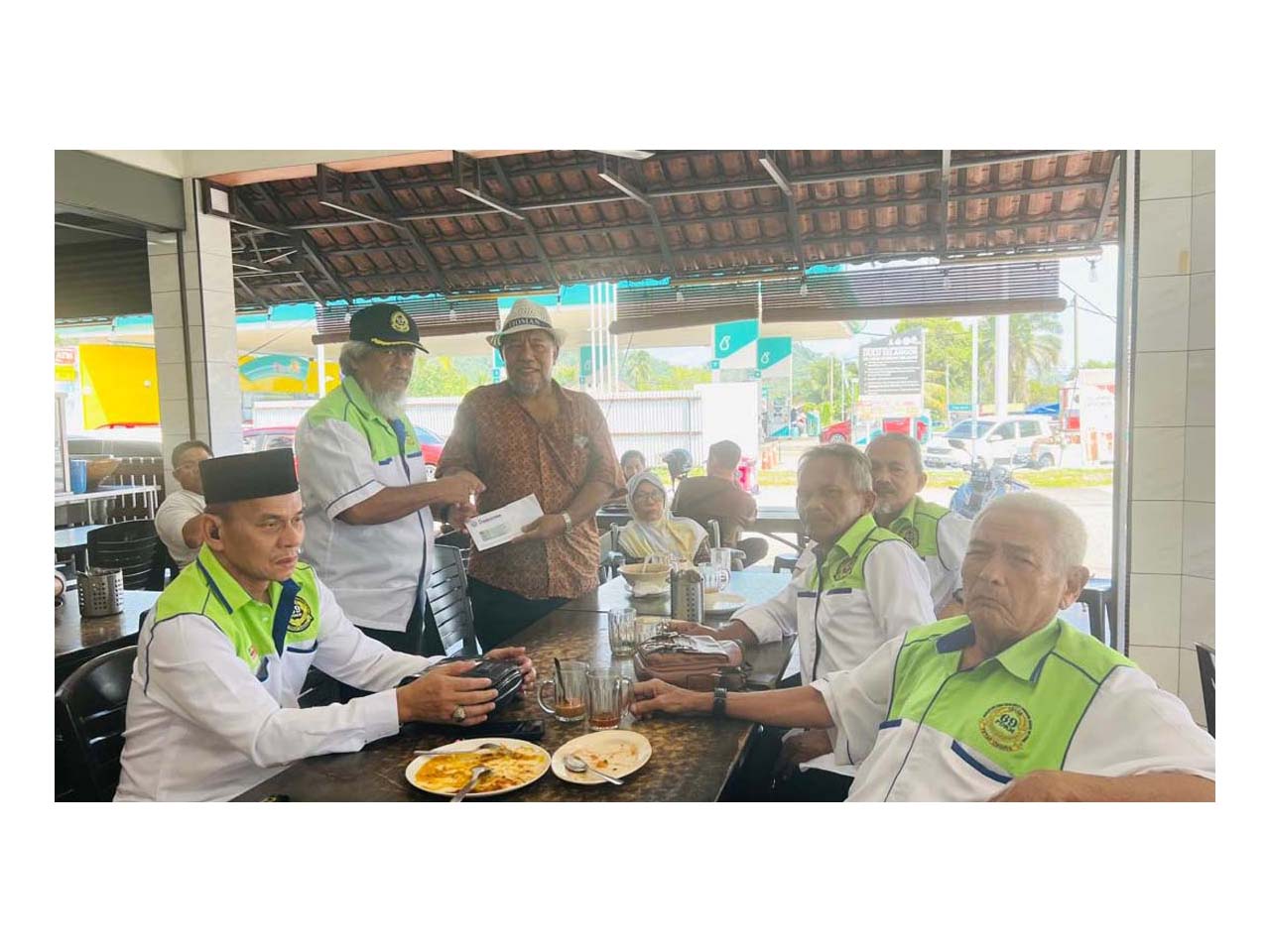 PERSATUAN KEBAJIKAN S69 KEPADA AHLI RF/68370