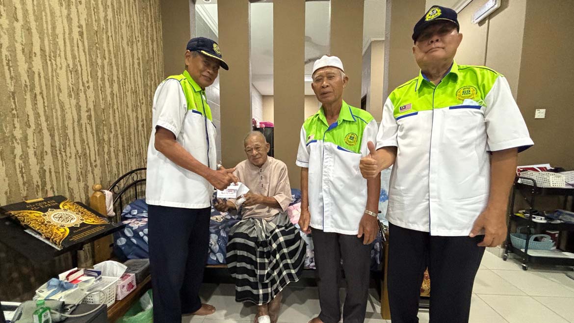 SUMBANGAN KEBAJIKAN ABD RASHID CHE ABD RAHMAN DI RUMAHNYA OLEH AJK SELANGOR